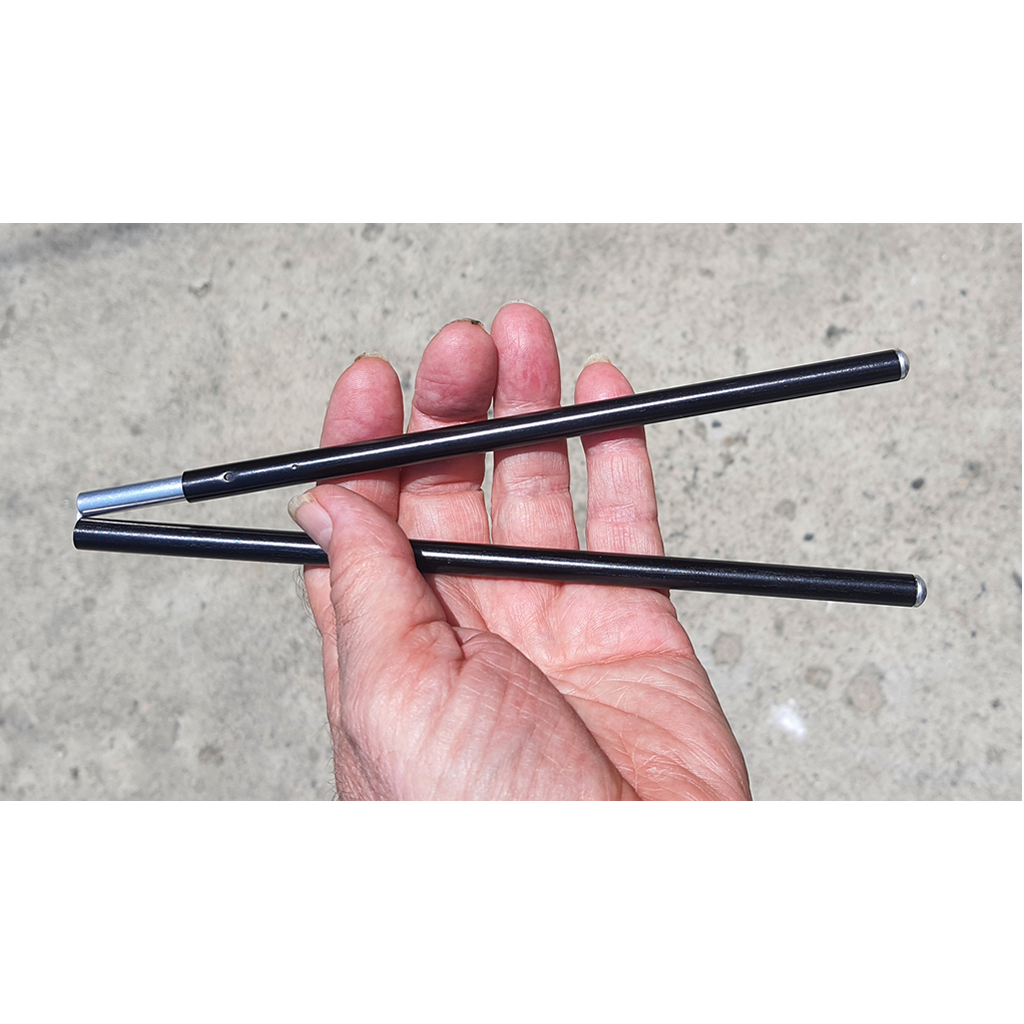 pole 38cm (15in) Ultra Light aluminum, 20.5cm (8.2in) folding length